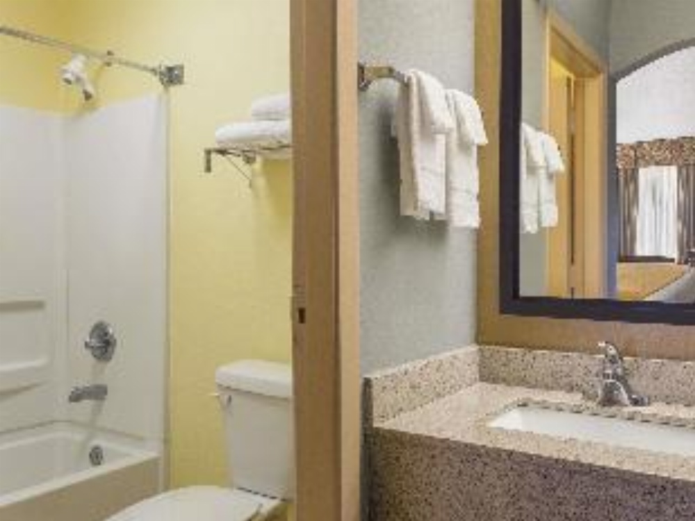 Baymont by Wyndham Mobile/Tillmans Corner Image 13